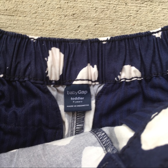 Gap strawberry shorts - Picture 4 of 7